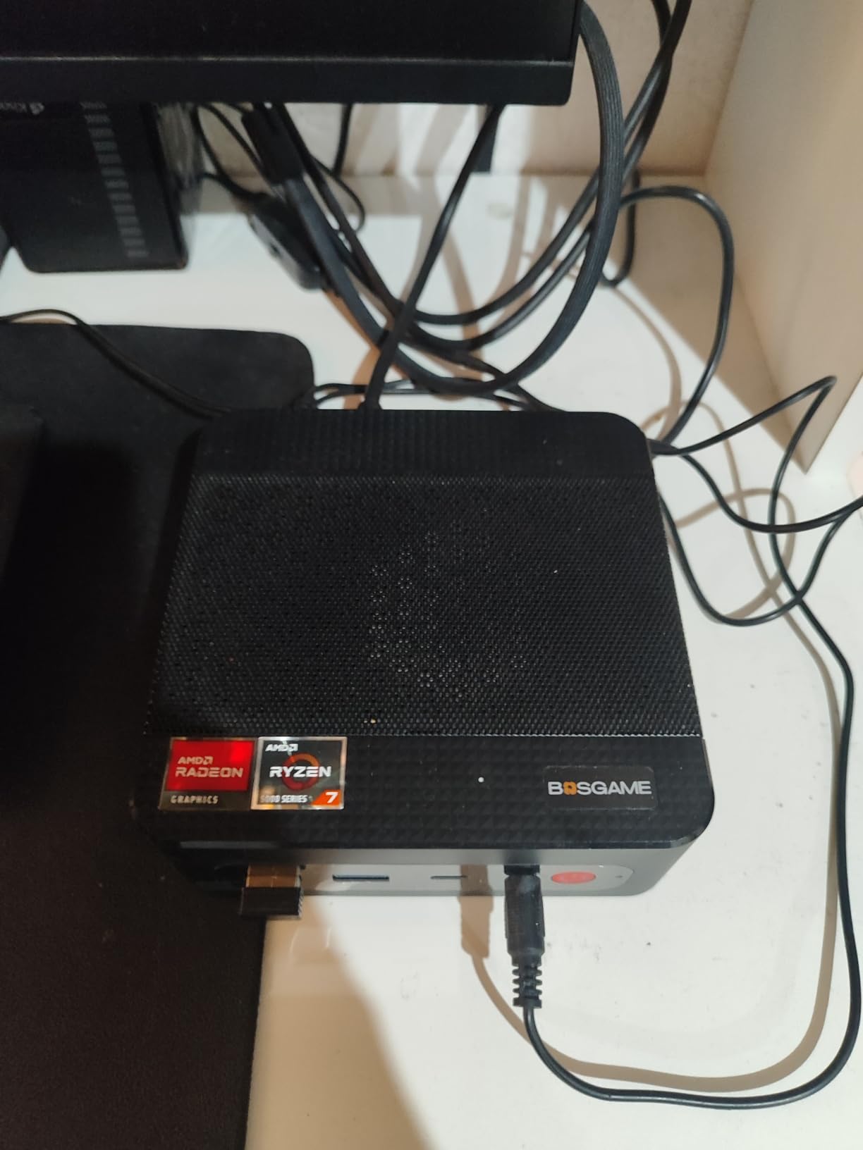 BOSGAME E5 11 Pro Mini PC, AMD Ryzen 5300U 4C/ 8T, Business Home Office PC | 8GB DDR4 256GB M.2 2280 SSD, 2.5 GbE Dual Lan Desktop Computers, Triple Displays 4K 60Hz, Wi-Fi 5, BT 5.0, Support Linux SSH customer photo 1