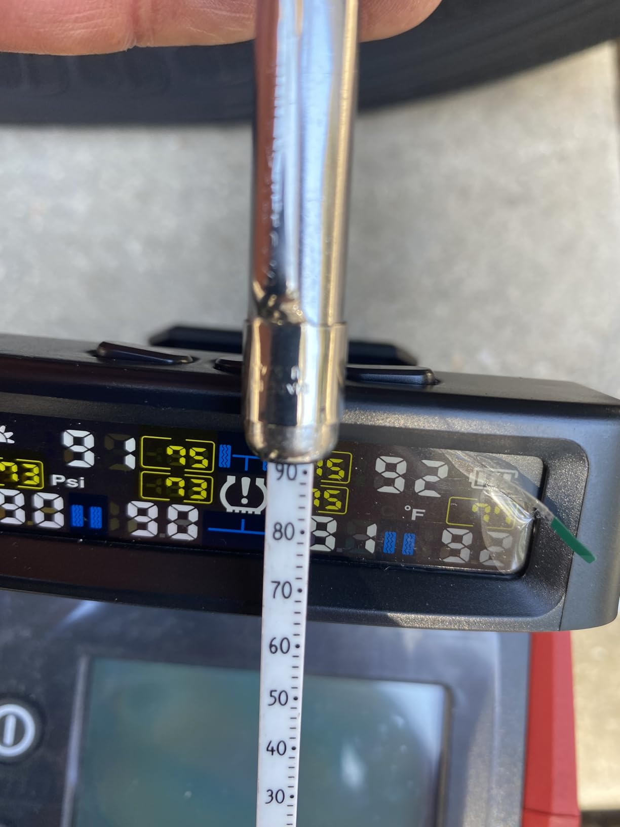RV Tire Pressure Monitoring System,2026 Upgrade Tire Pressure Monitor with Solar Charge,TPMS with 4 Sensors 6 Alarm Modes,0-87PSI for RV/Trailer/Truck customer photo 1