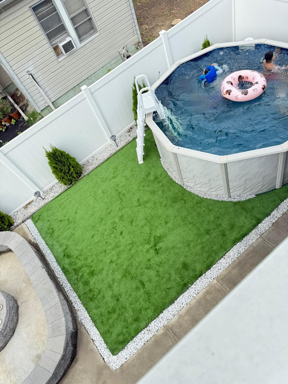 Lake Effect Pools 'Meadows' 18 ft Round Above Ground Swimming Pool customer photo 2