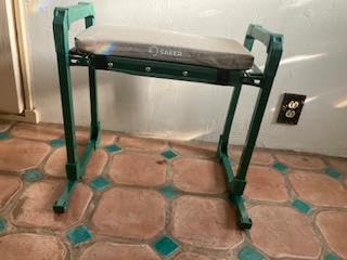 Saker Garden Kneeler and Seat Foldable Gardening Stool with Extendable Legs customer photo 2