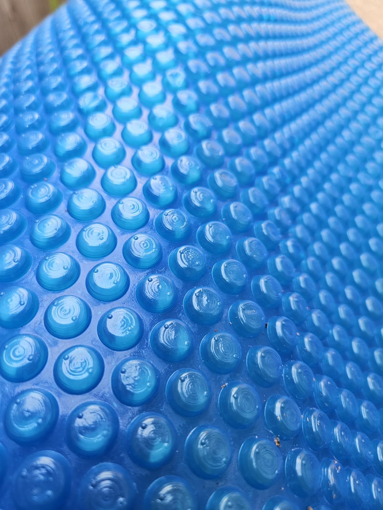 UIRWAY 16Mil Solar Pool Cover 16ft Round, Pool Covers for Inground and Above Ground Pools Ultra Thick Bubble Solar Blanket, Long-Lasting, High Heat Retention, UV Protection, Customizable Fit, Blue customer photo 1