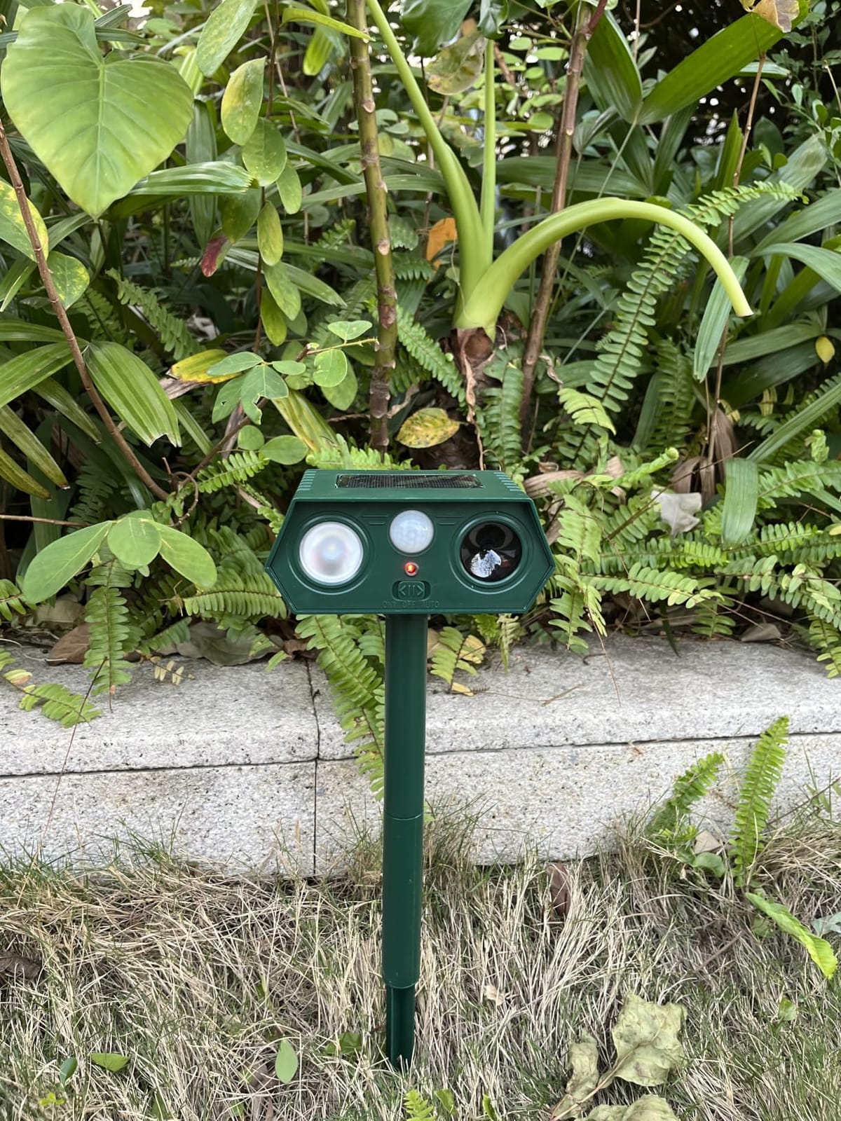 2026 Sonic Fortress Pro Deer Repellent Solar Ultrasonic Animal Repellent customer photo 1